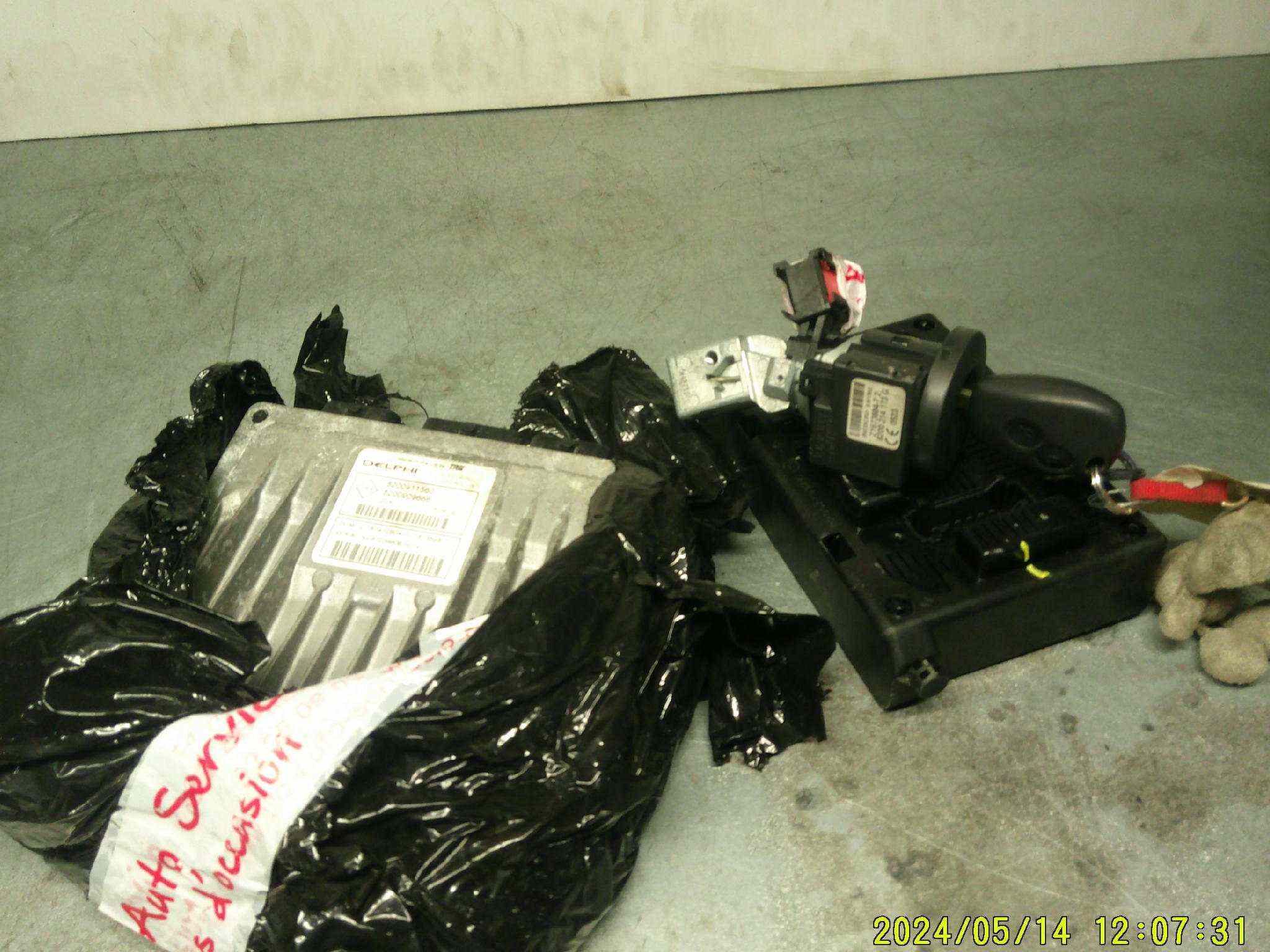 Kit de demarrage 
RENAULT Modus 1.5 dci 
ref calculateur : 8200911560
                  8200909666

