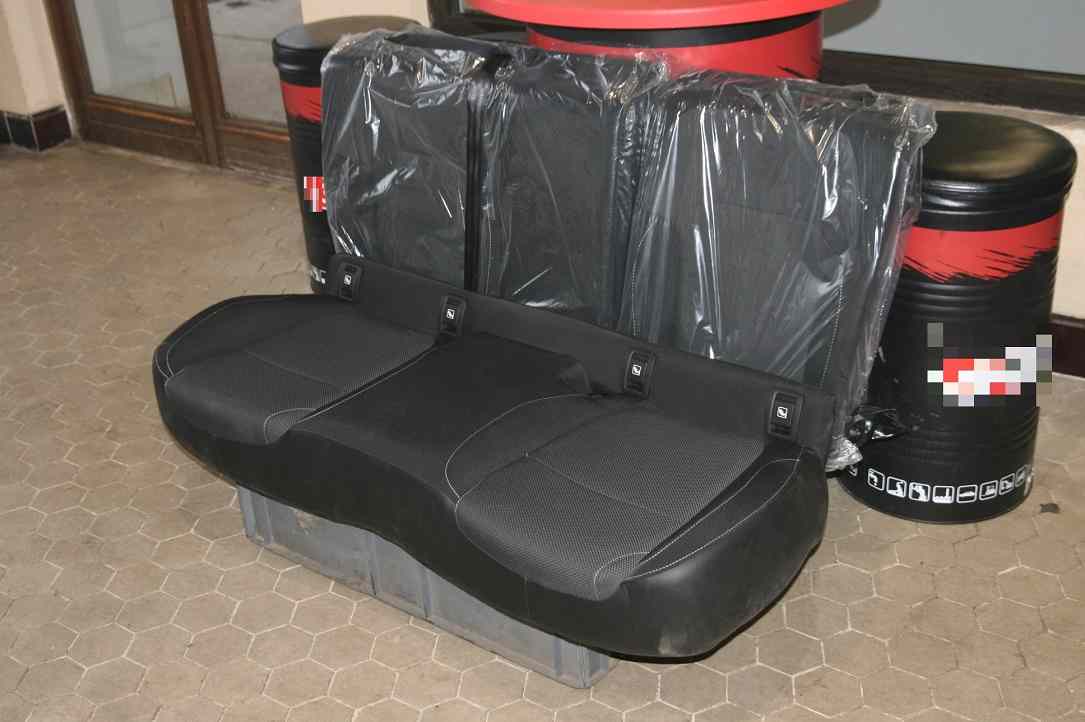 Siege/Banquette Arrière (Kit Deriv VP) RENAULT Clio 4 2015/2020

Photo non contractuelle*

Frais de Port sur devis