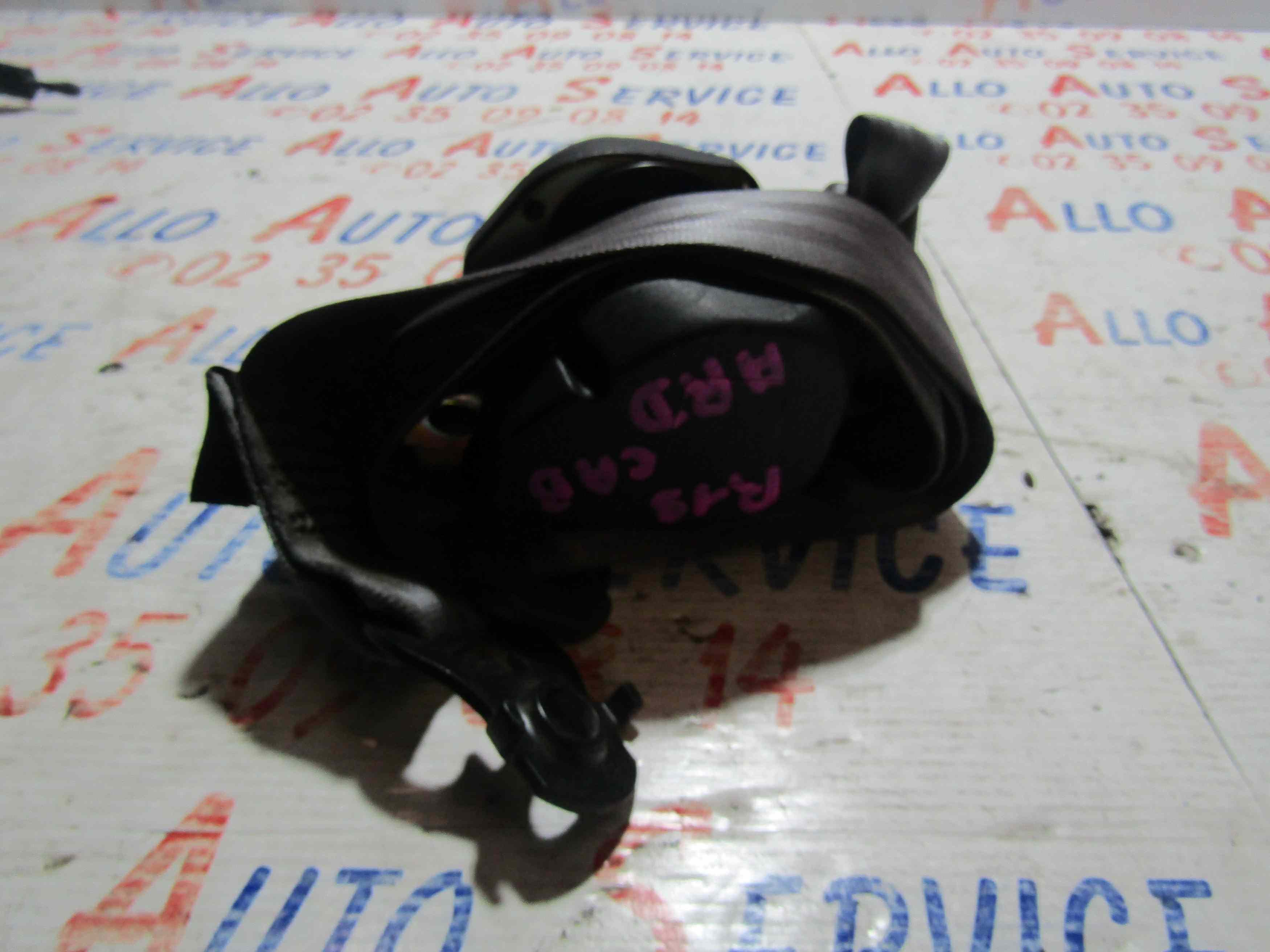 Ceinture Arrière Droit
RENAULT R19 Cabriolet
07.1992

Frais de port sur devis