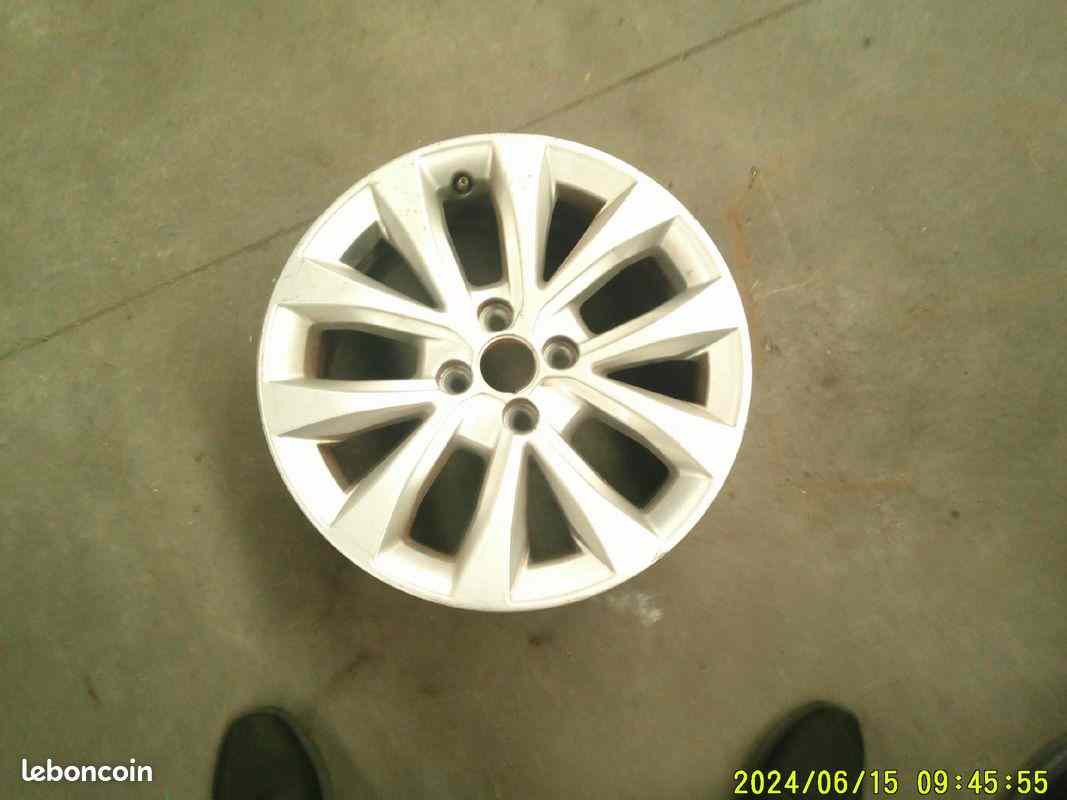 
JANTE RENAULT ALU 

60 EUROS LA JANTE 

6.5x16
FABRICANT: 03008062