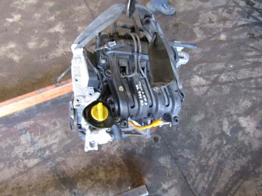 Moteur 
RENAULT Twingo 2 phase 2 1.2 essence

Type moteur:phz
63000 Km

Vendu sans alternateur, démarreur, compresseur de clim

Garanti(e) 3 mois

Frais de Port sur devis