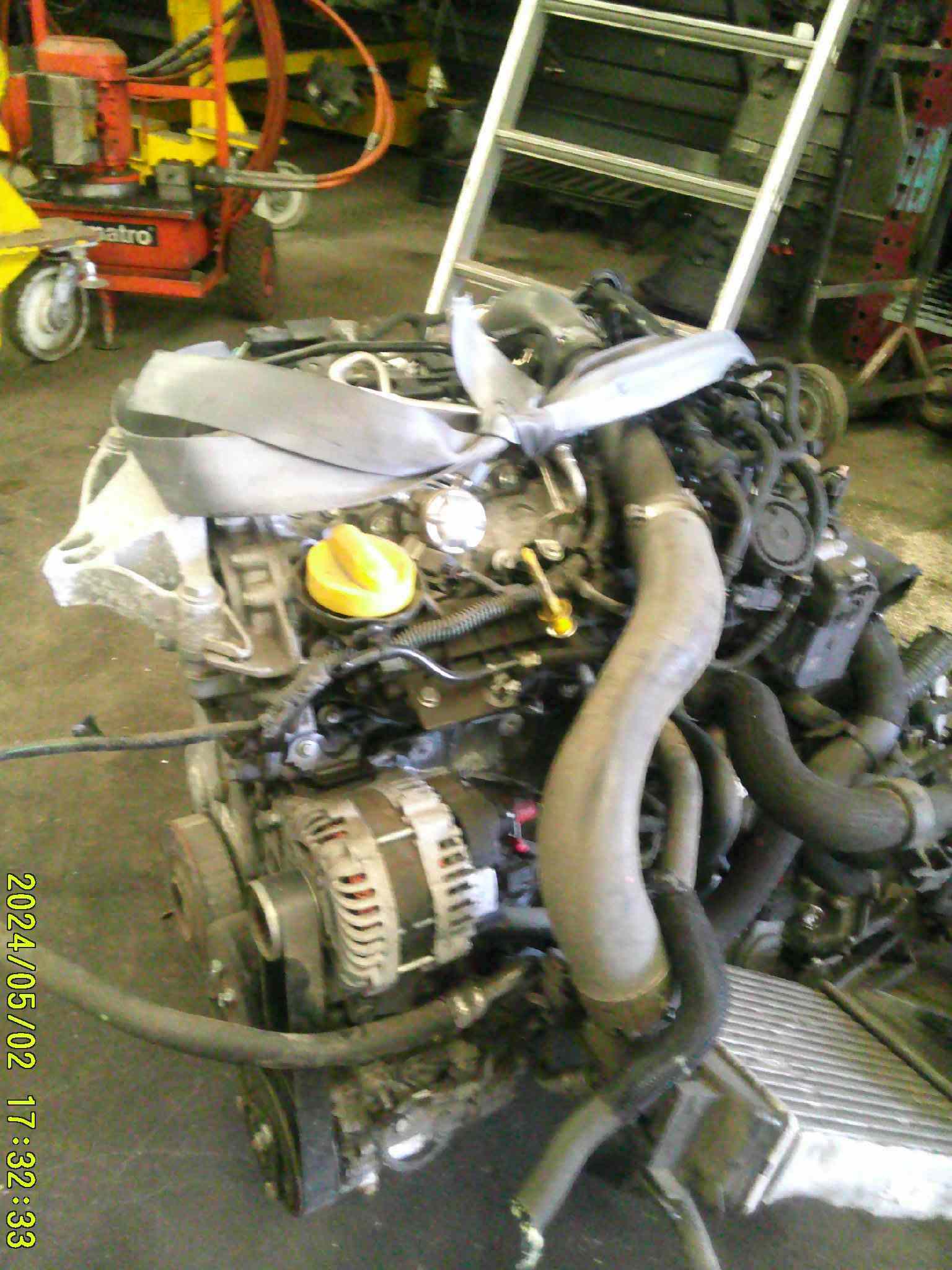 Moteur 
RENAULT CLIO V

Type moteur :h5h470 
 Km: 15500

Vendu sans alternateur, démarreur, compresseur de clim

Garanti(e) 3 mois

Frais de Port sur devis