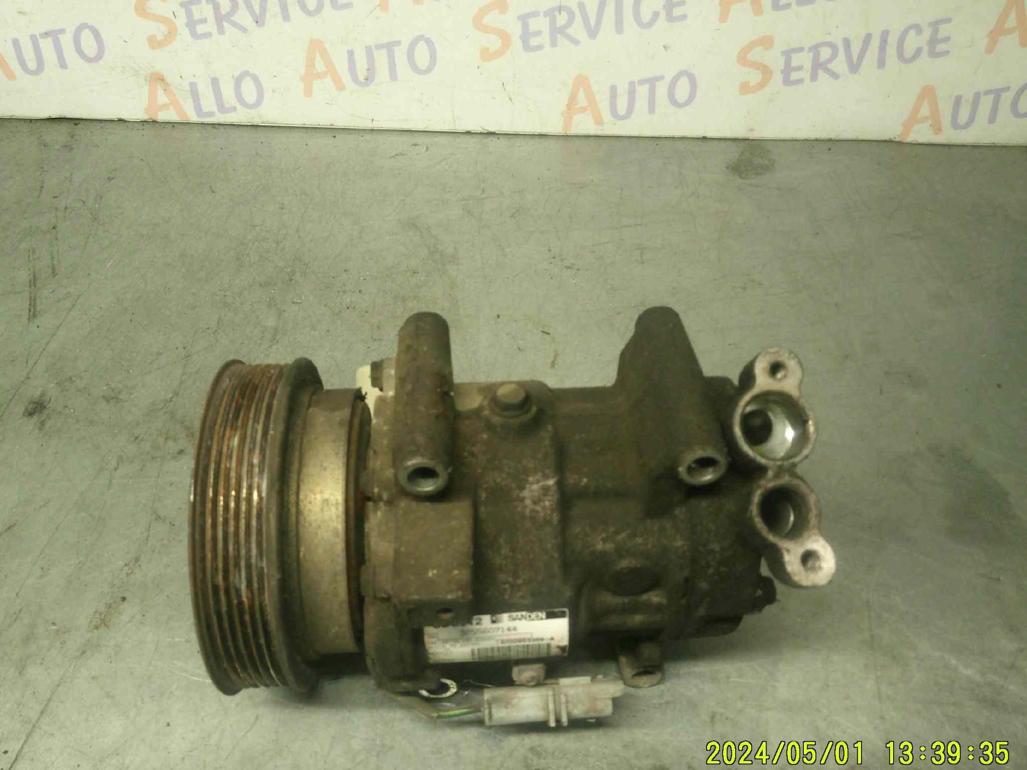 Compresseur de Clim 
RENAULT Clio 3

