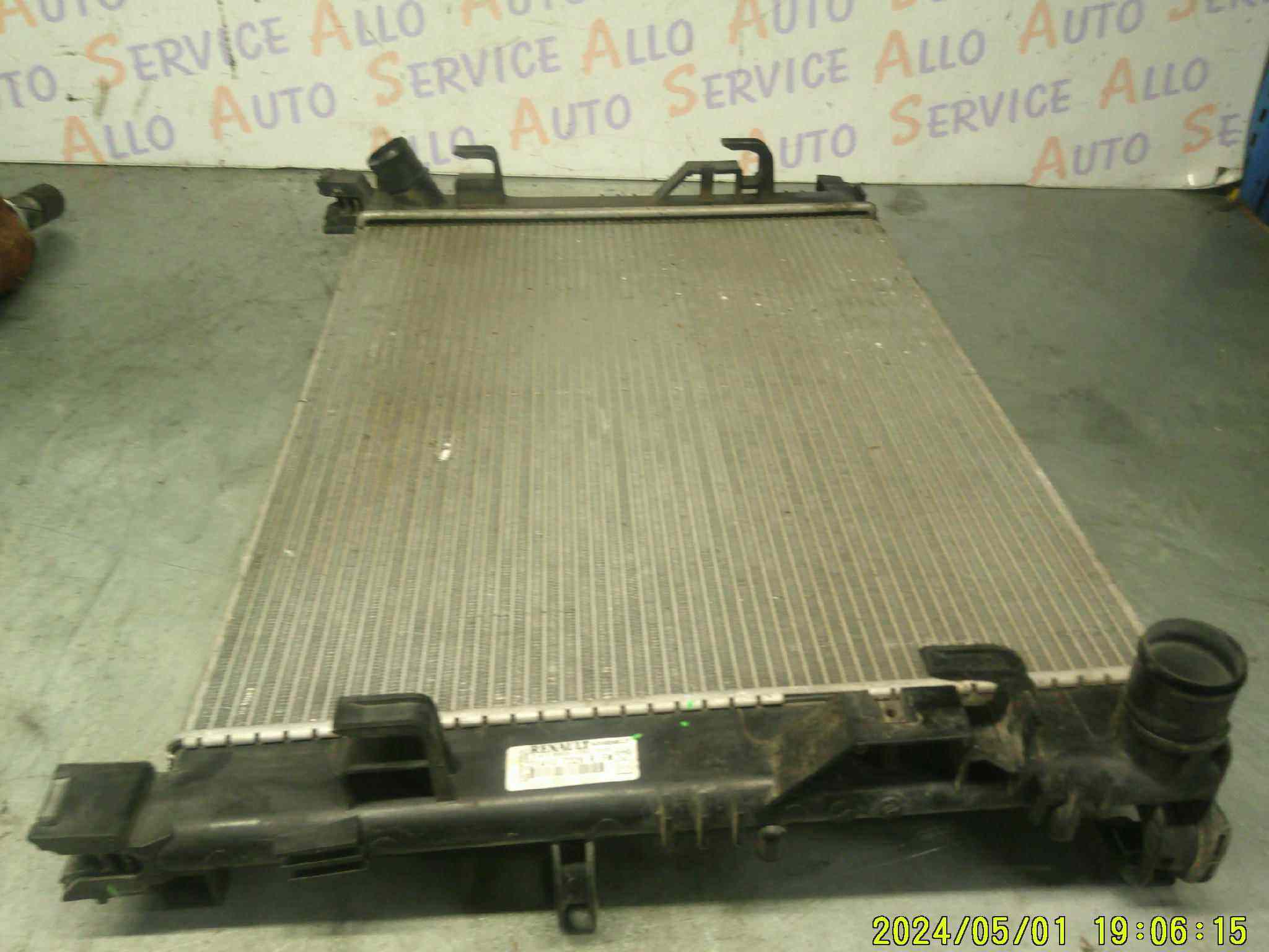Radiateur Eau 
RENAULT Clio
2010
