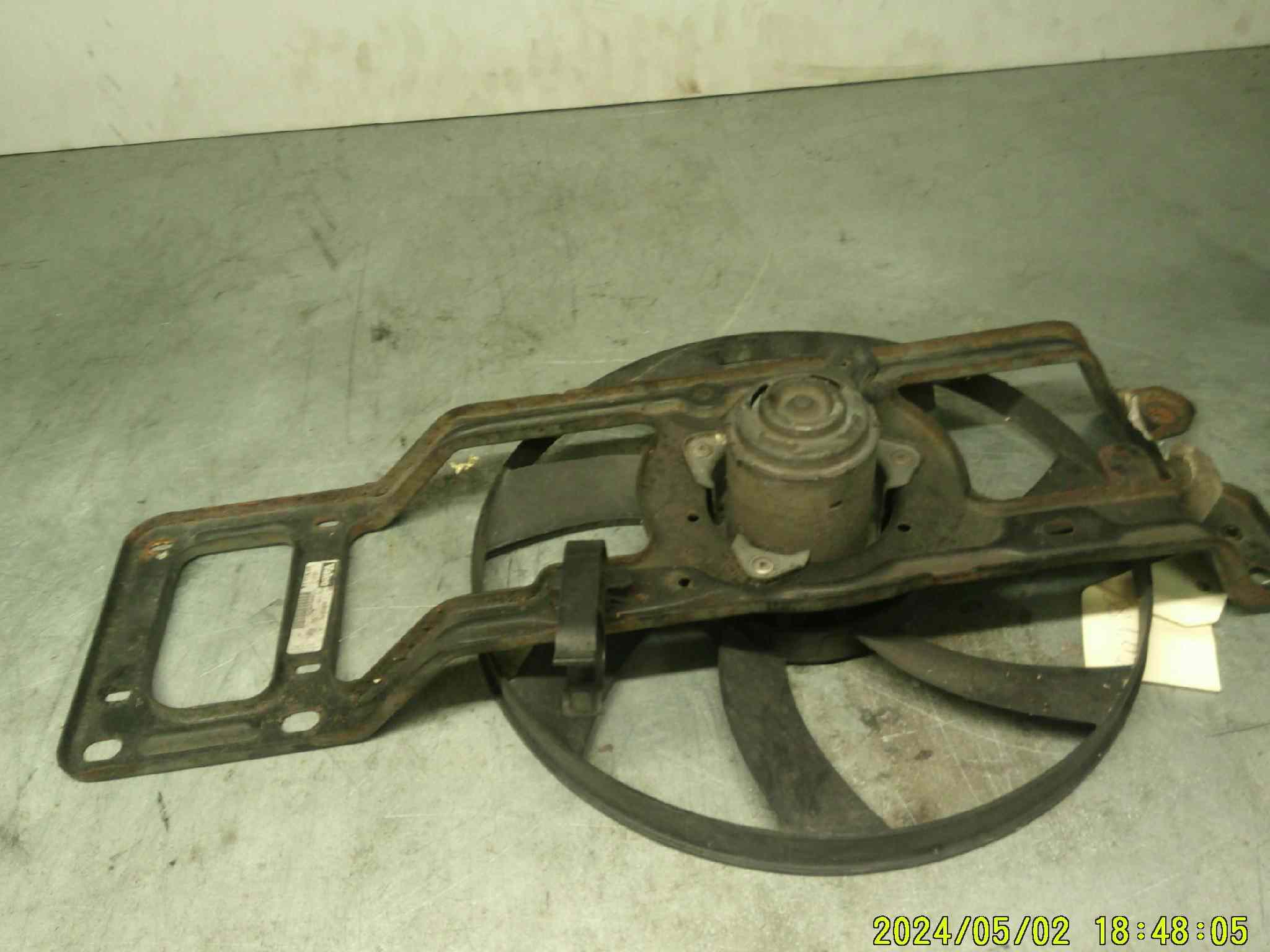 Ventilateur Radiateur 
RENAULT Clio 2
1.4i 
ref: 860967g
     7700429846
