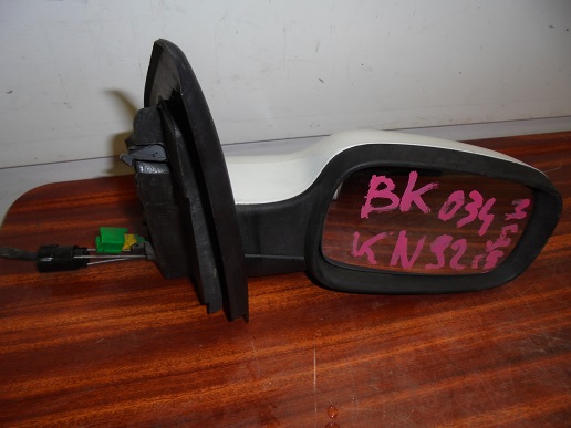 Retro Manuel Droit
RENAULT Megane 2 
An 09.2002 - 12.2005
