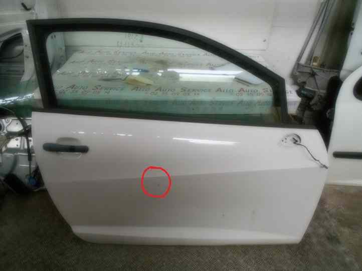 Porte AV Droit
SEAT Ibiza 4 (6J) 5 portes
An 05.2008 - 01.2012

Léger enfoncement 
Vendue nue
Frais de Port sur devis