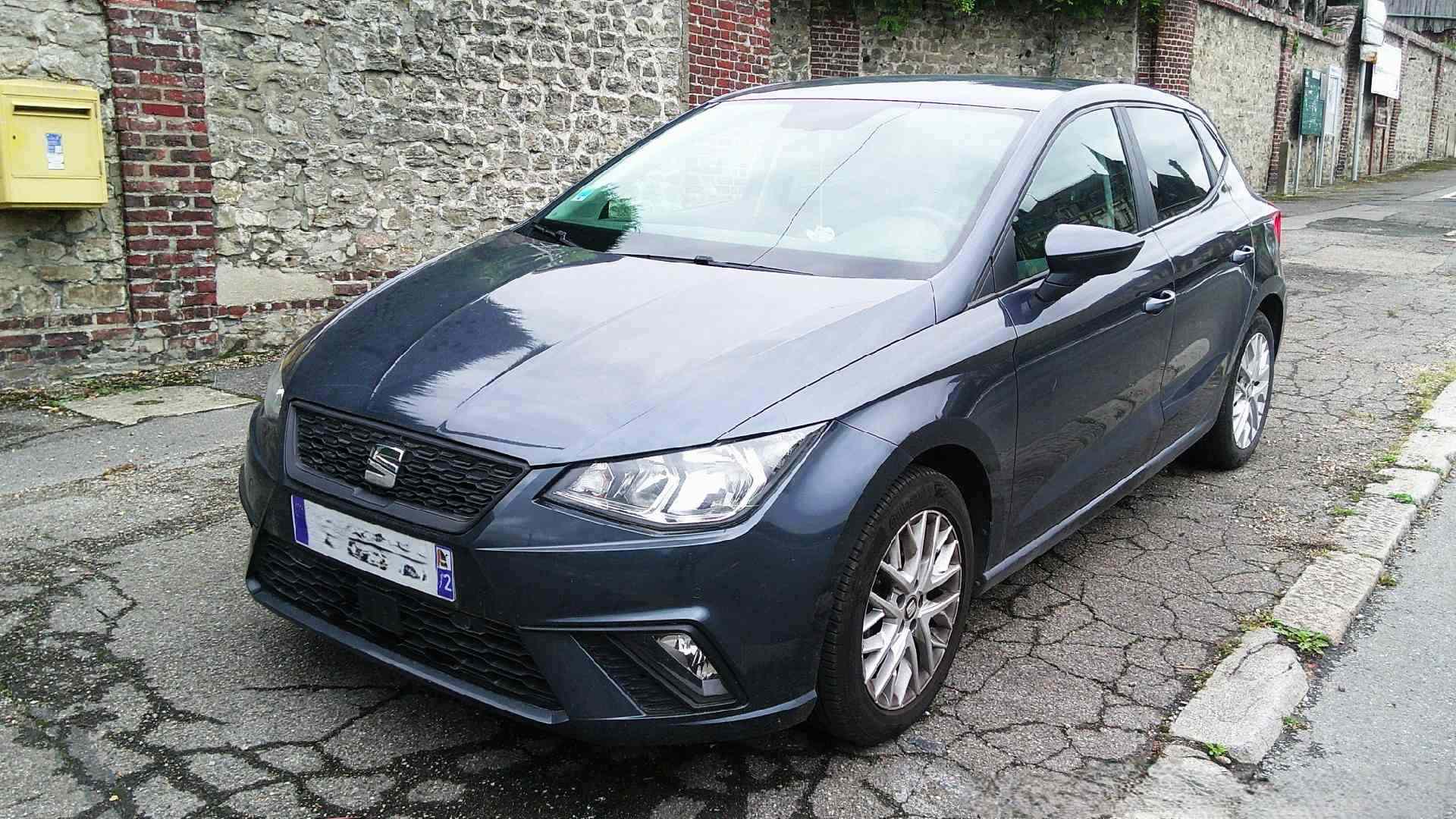 Occasion  SEAT Ibiza 5 PHASE 2 1.0 TSI 12V TURBO

95 CH

MILLESIME 04/2021

113860 KMS

TRES BON ETAT GENERAL