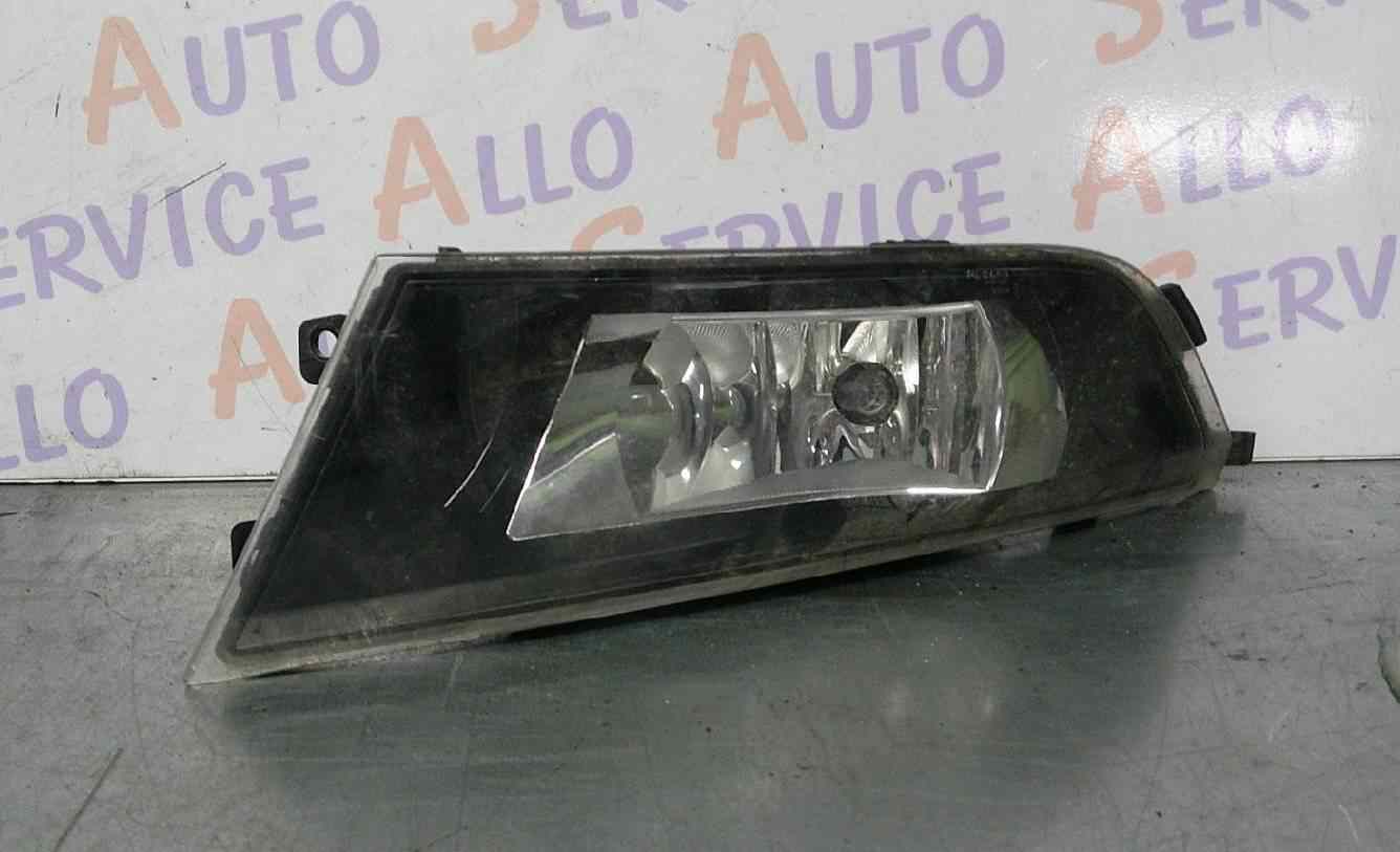 Feu Antibrouillard Gauche SKODA Fabia 3 PHASE 1 

MILLESIME 04/2018

