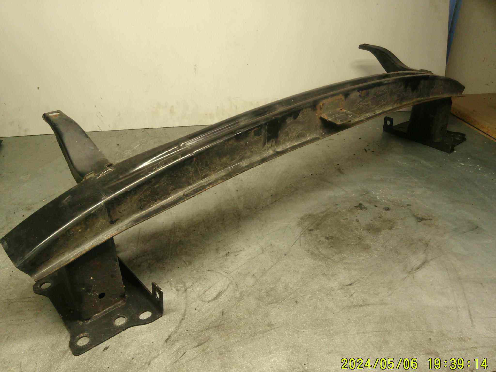 Renfort Pare Choc AV 
VOLKSWAGEN Scirocco 3 

ref : 1k8-807-109

Frais de Port sur devis