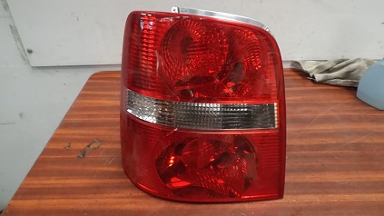 Feu Arriere Gauche
VOLKSWAGEN Touran
An 01.2004 / 12.2006