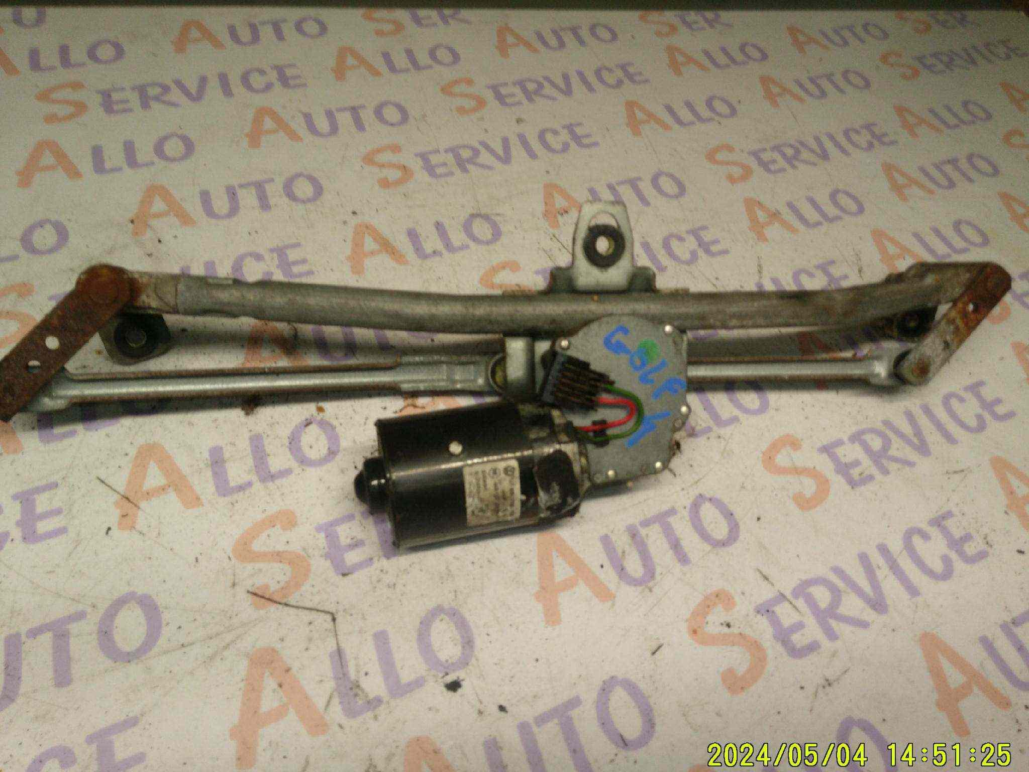 Système Essuie glace 
VOLKSWAGEN Golf 4 1.9 TDI
réf: 1J1955113A


