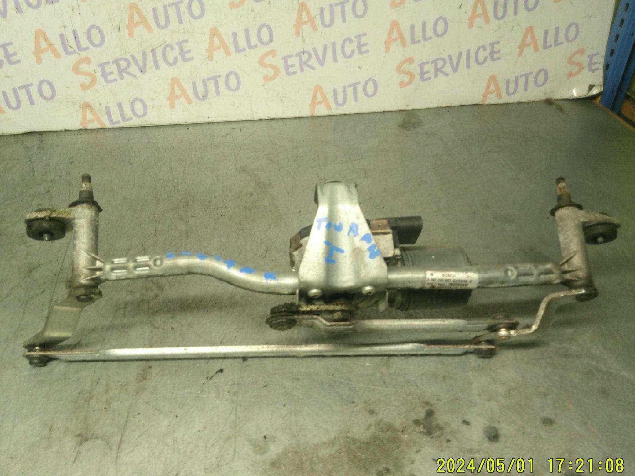 Systeme Essuie glace avant
VOLKSWAGEN Touran 1


